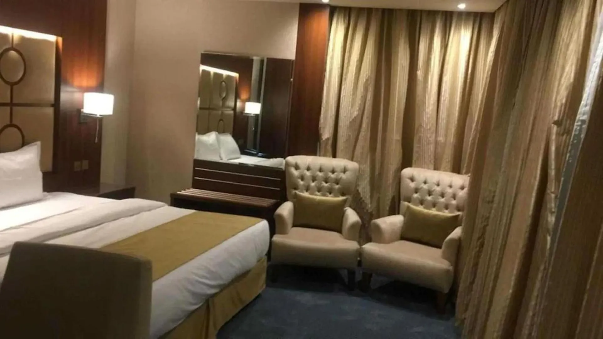 Belvilla Alhamra Vivid Plaza Hotel Джедда