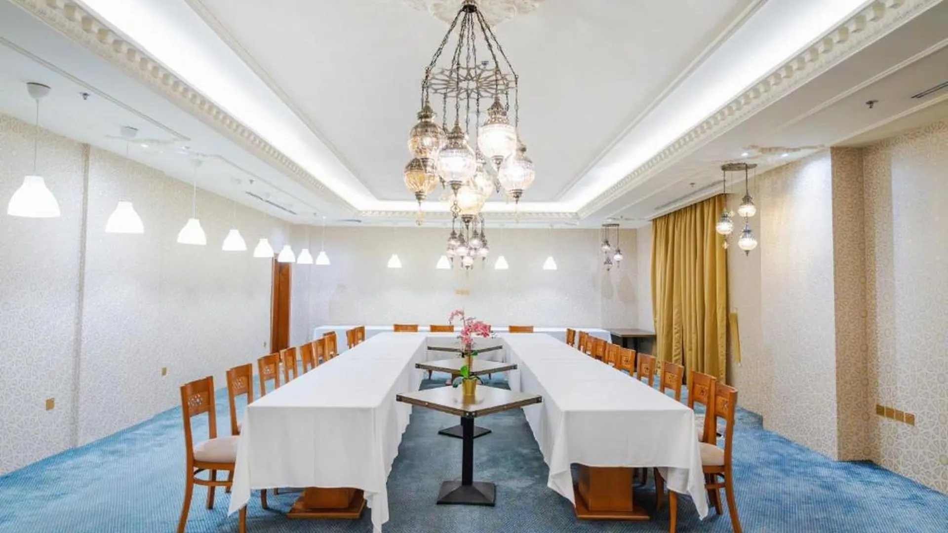 Belvilla Alhamra Vivid Plaza Hotel Джедда