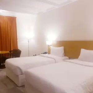 الرمال فندق